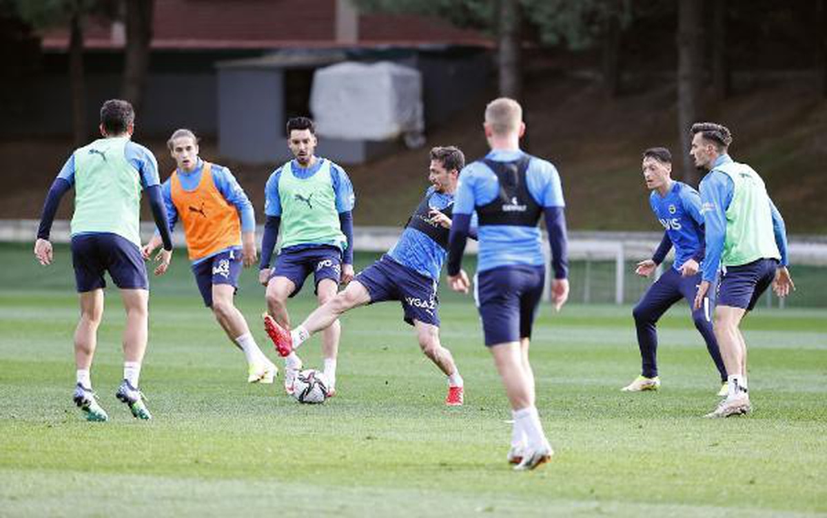 Fenerbahçe, Konyaspor maçı hazırlıklarına başladı