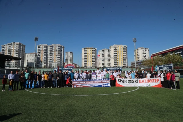 Geleceğin okçuları 29 Ekim Kupası'nda yarıştı