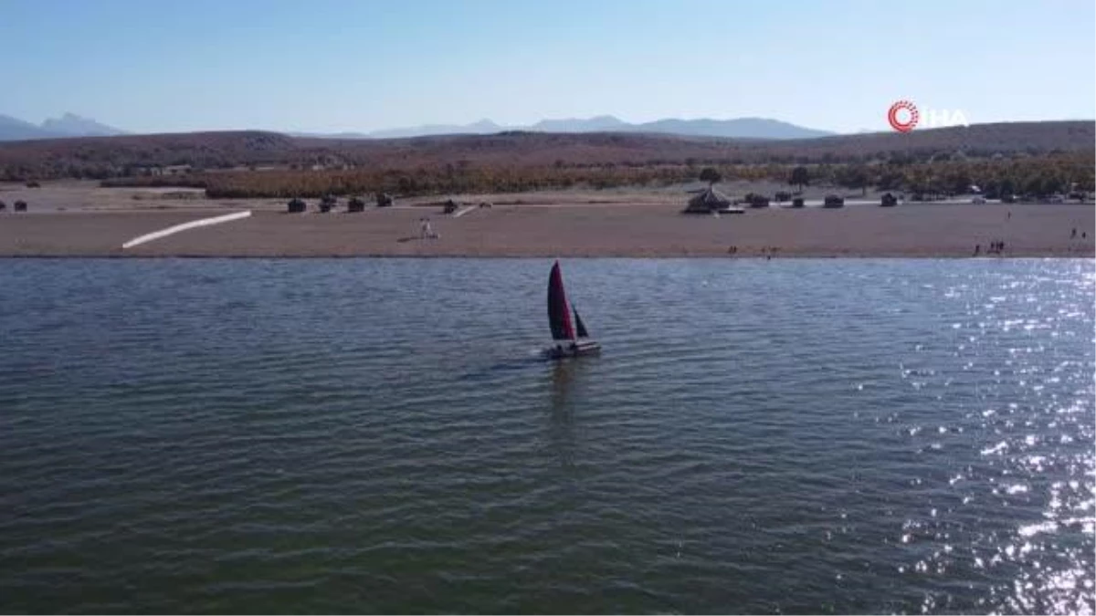 İzmir\'den gelen sporcular Beyşehir Gölü\'ndeki susuzluğa yelken açtı