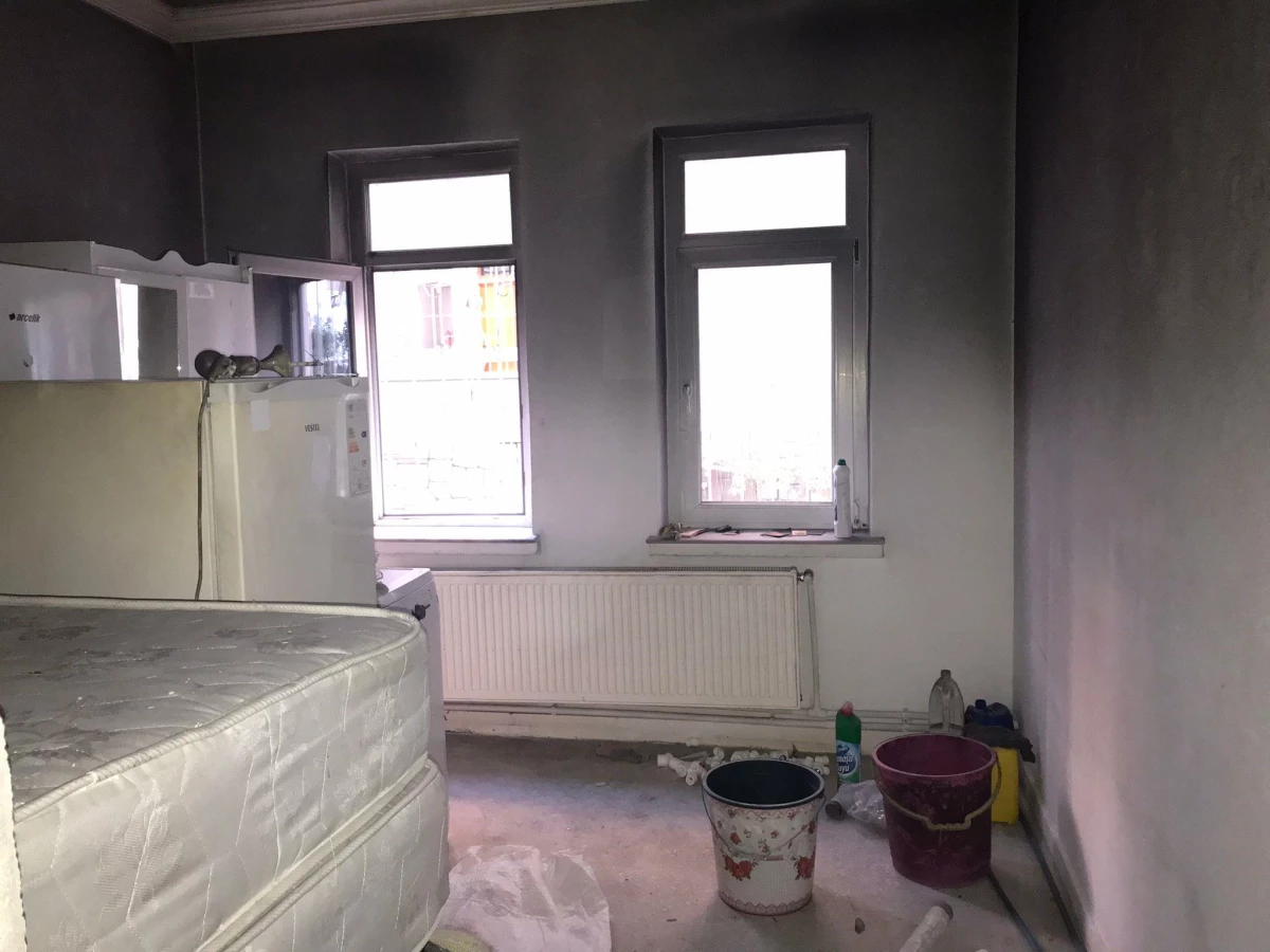 Son dakika haber | Kırşehir\'de sağlık çalışanları yangında kullanılamaz hale gelen evin tadilatını yaptırdı