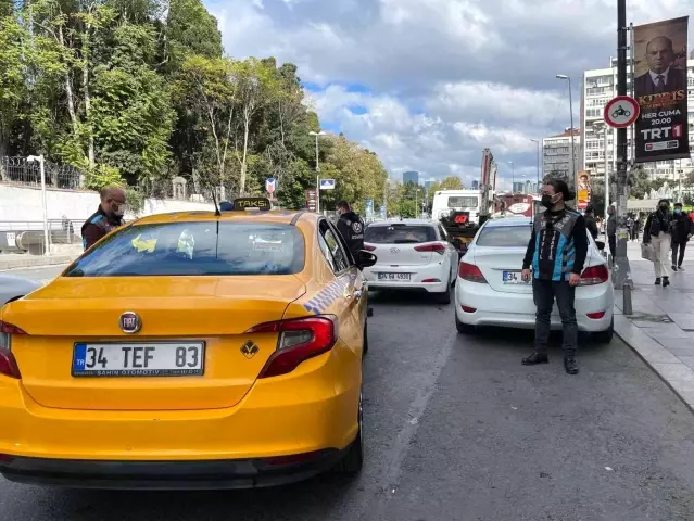 Mecidiyeköy'de taksi denetimleri devam ediyor