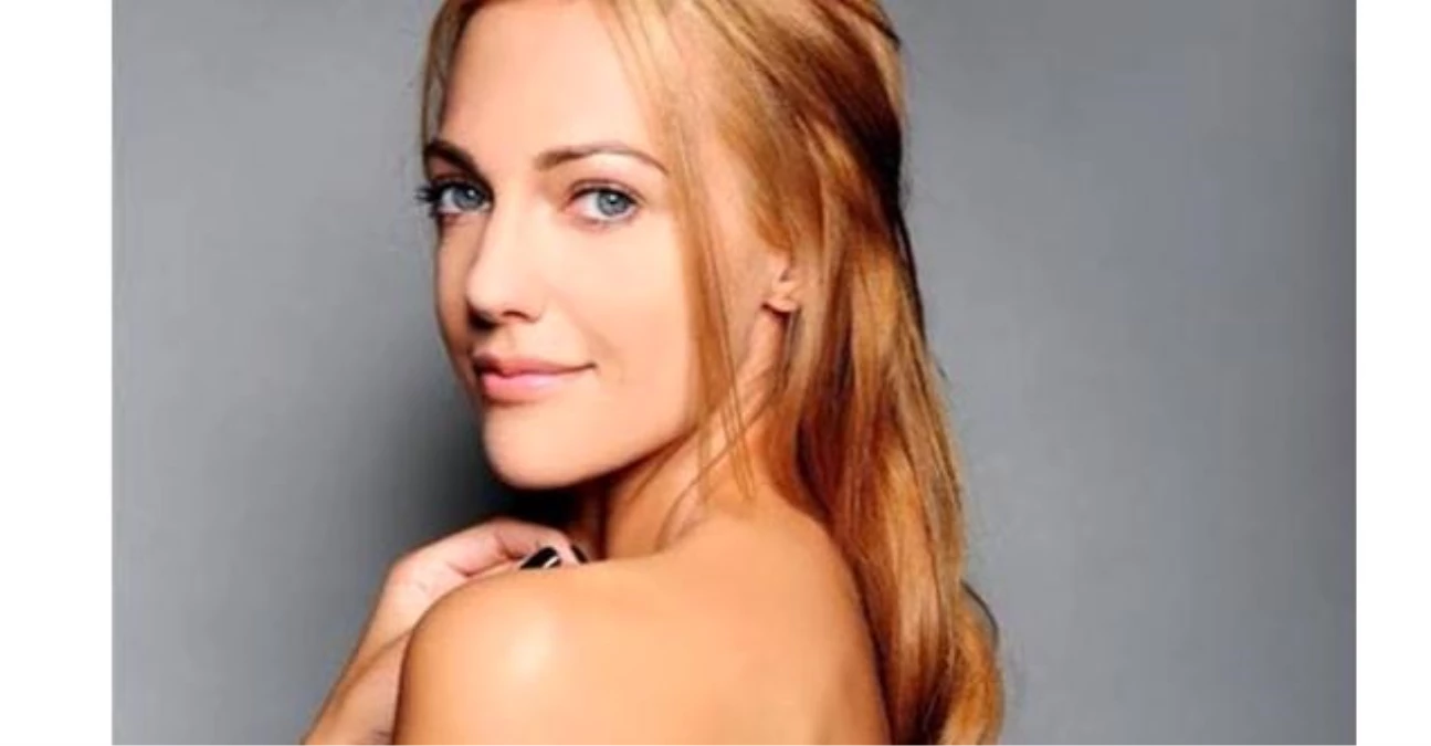 Meryem Uzerli'nin çıplak pozları ifşa oldu!