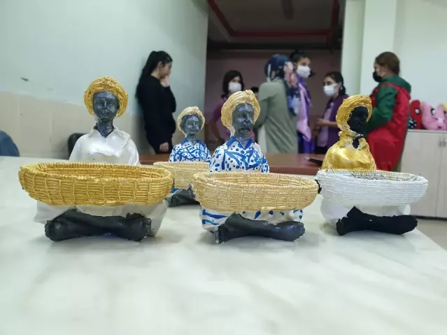 Osmaniye'de lise öğrencileri atık kumaşları süs eşyasına dönüştürüyor