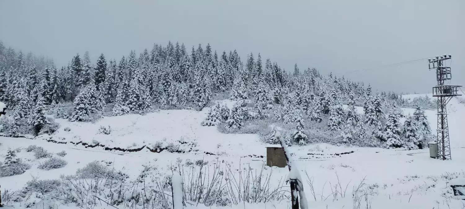 Rize\'de yaylalar beyaza büründü