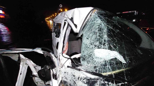 Samsun'da hafif ticari araç ile tır çarpıştı: 2 yaralı