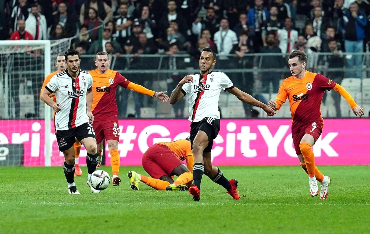 Süper Lig: Beşiktaş: 1 Galatasaray: 1 (İlk yarı)