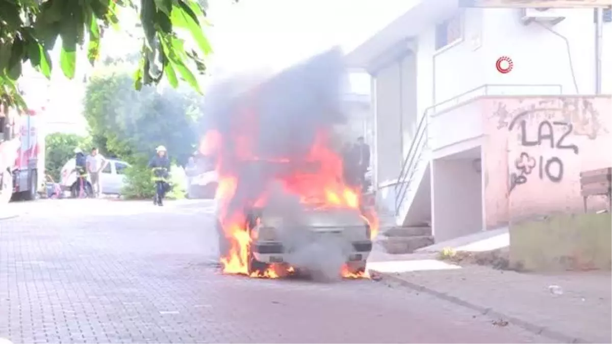 Alev topuna dönen otomobilin freni boşalınca panik yaşandı