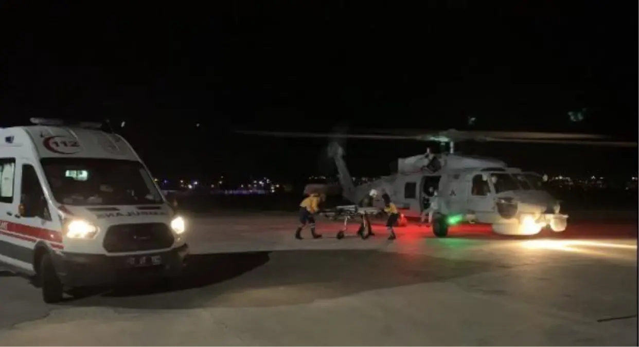 Deniz Kuvvetleri Komutanlığı helikopteri erken doğum riski olan Öznur için havalandı