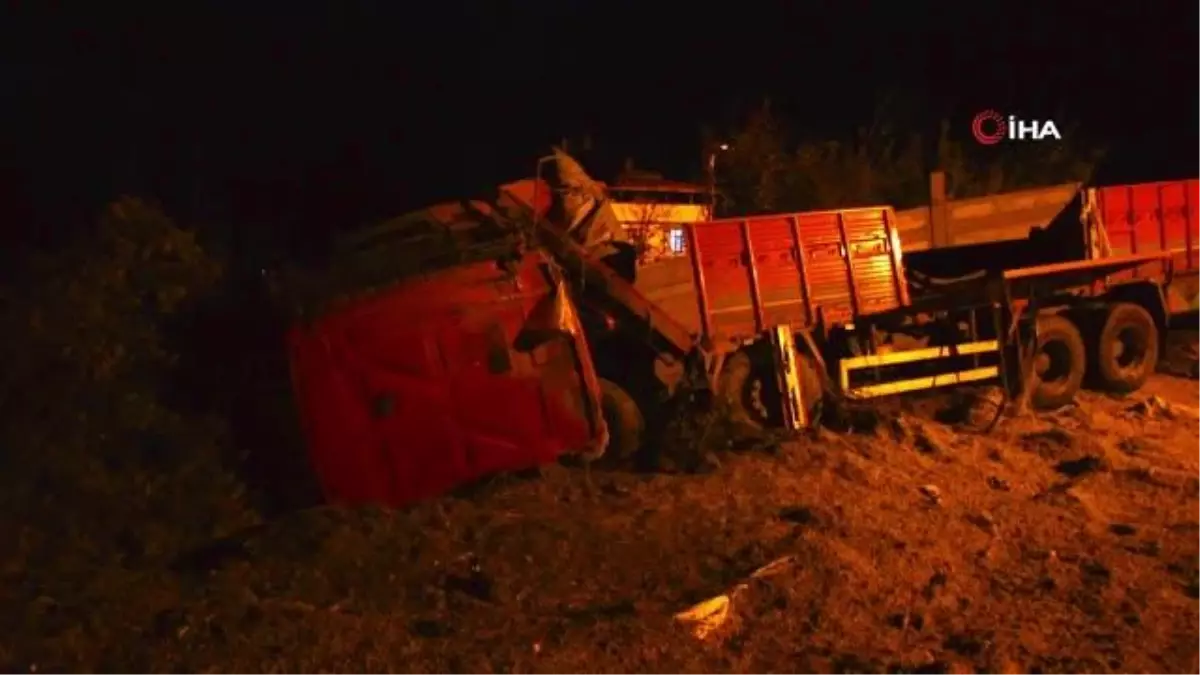 Freni boşalan kamyon yan yatarak devrildi