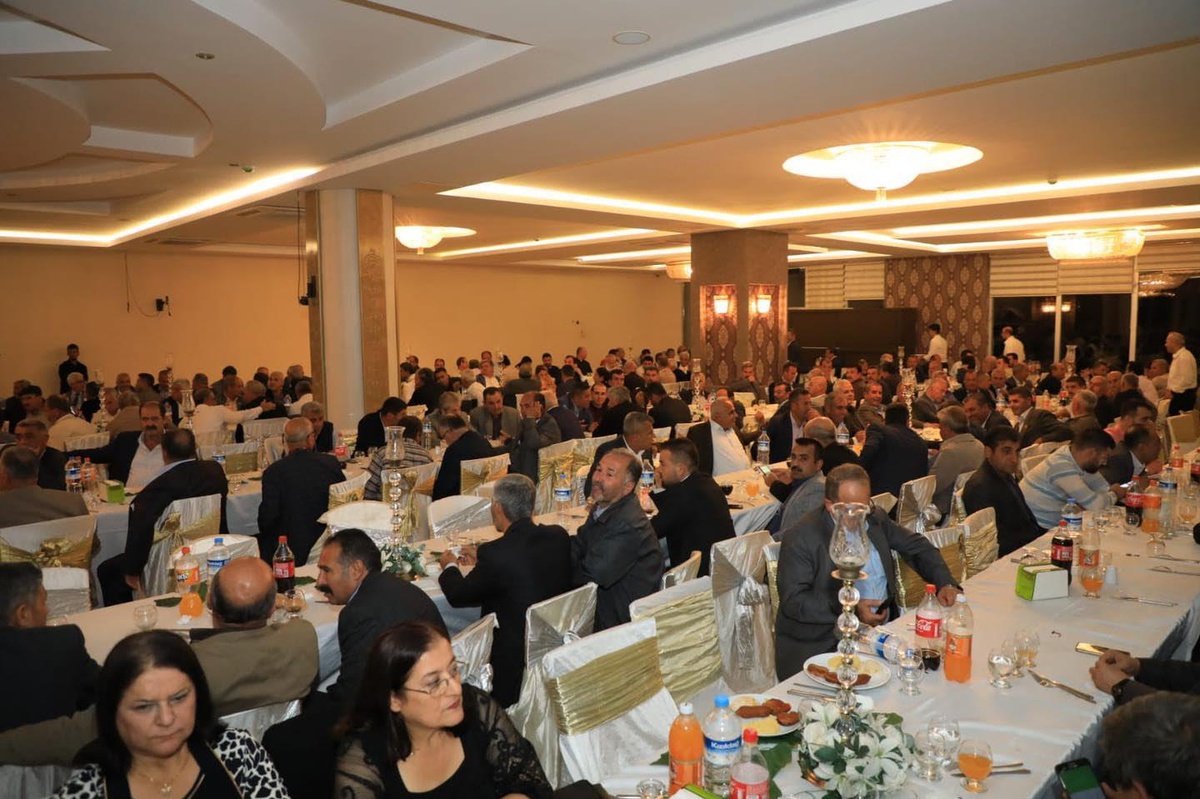 Hatay Büyükşehir Belediye Başkanı, 15 ilçesindeki muhtarlar ile bir araya geldi