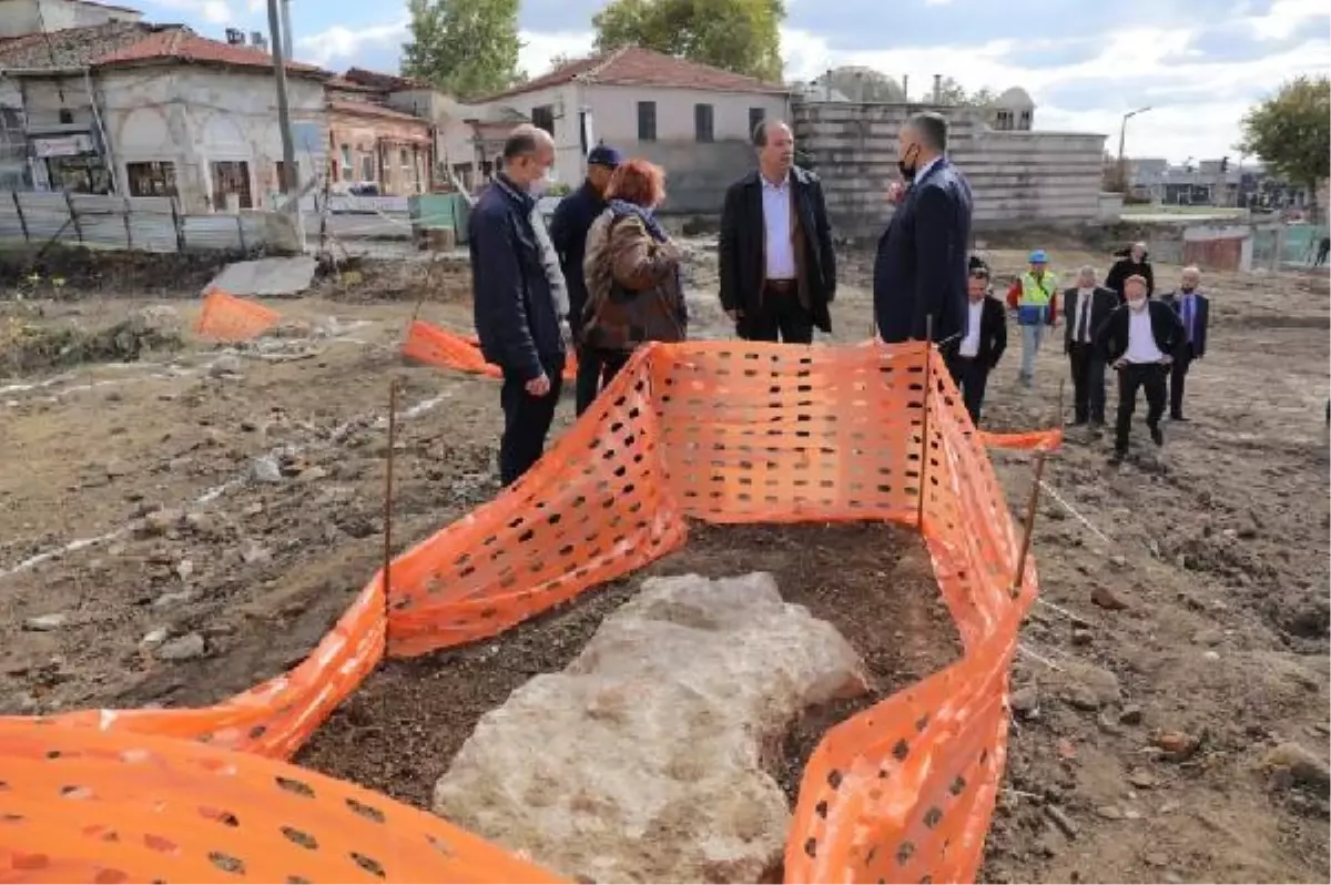Selimiye Camii\'nin çevre düzenlemesinde tarihi kalıntılar bulundu