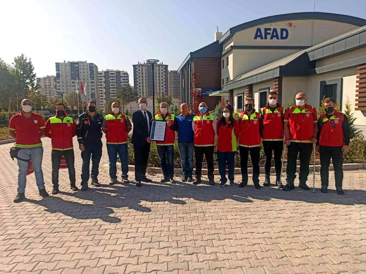 Arama Kurtarma Akreditasyon Sertifikası alan Türkuaz\'dan AFAD\'a ziyaret