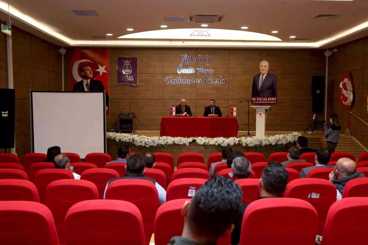 Başkan Atay, kariyer merkezini tanıttı