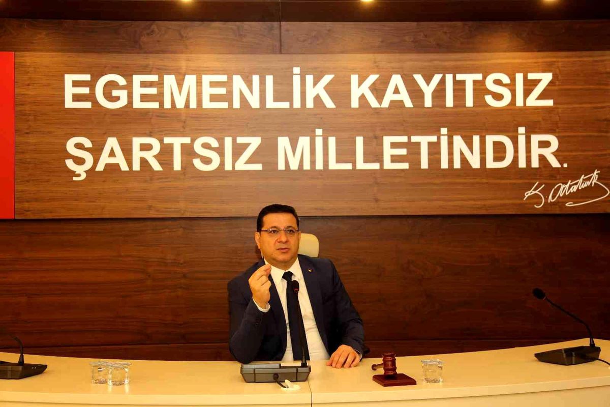 Başkan Eken; "Cumhuriyet yeniden dirilişin adıdır"
