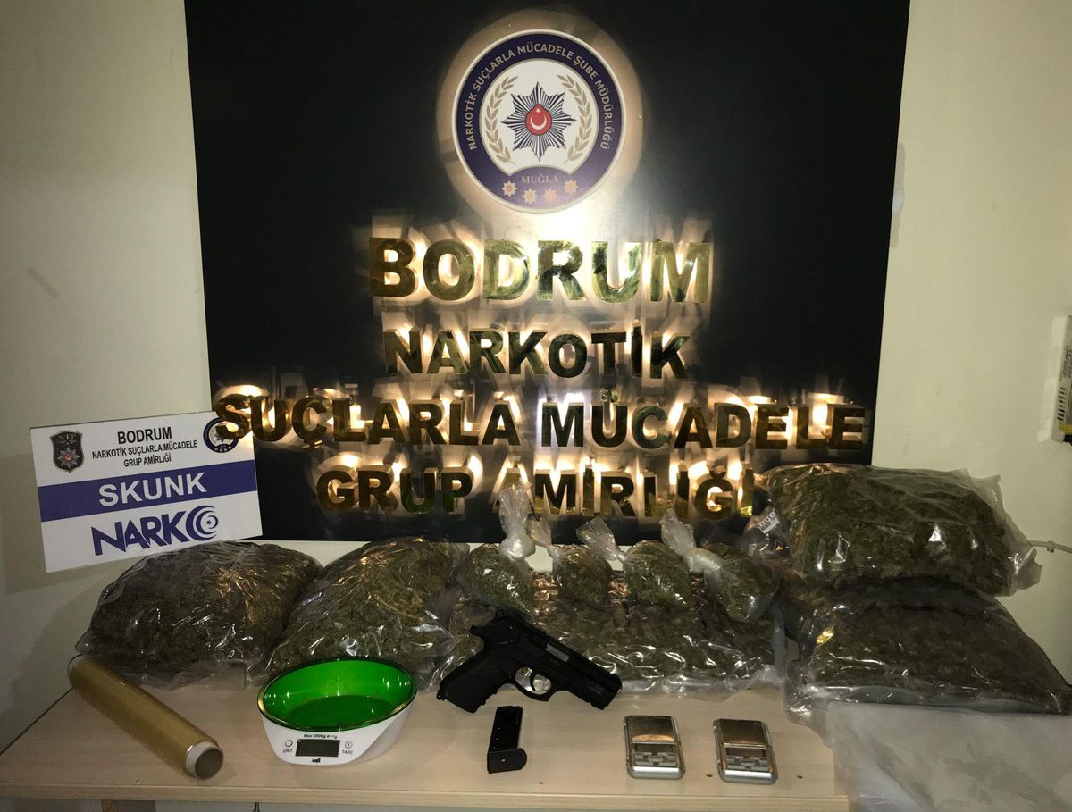 Bodrum\'da uyuşturucu operasyonunda gözaltına alınan zanlı tutuklandı