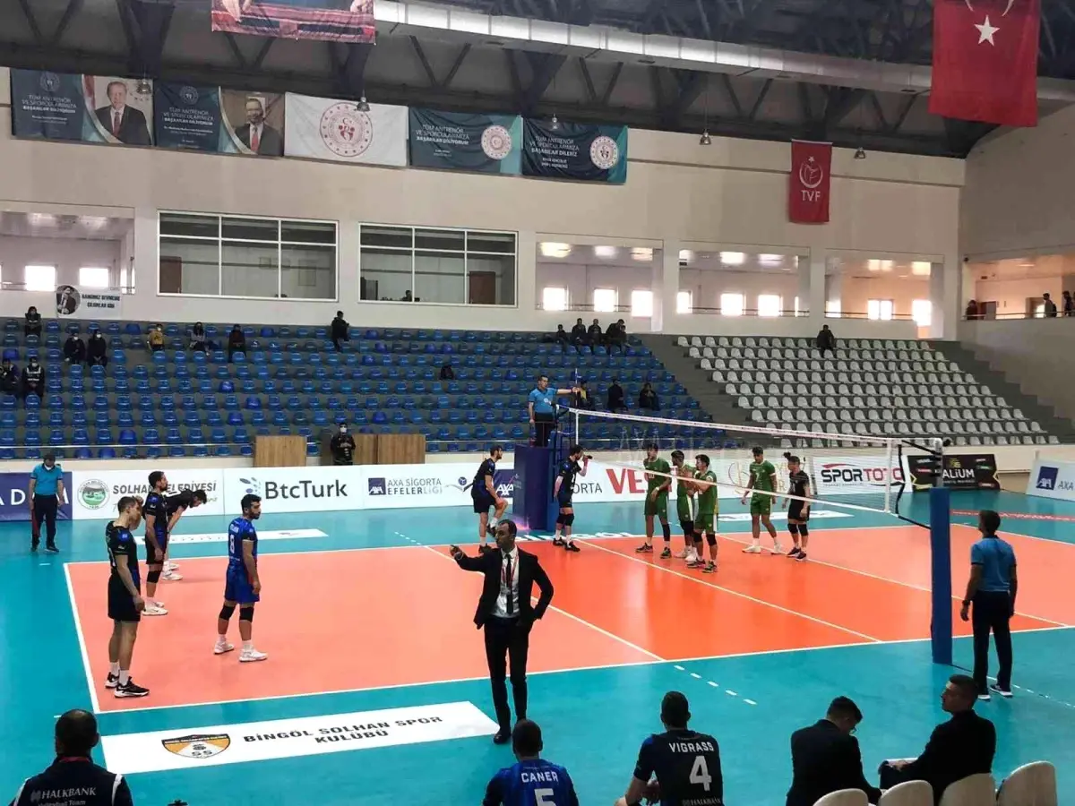 Efeler Ligi: Bingöl Solhan Spor: 2 Halkbank: 3