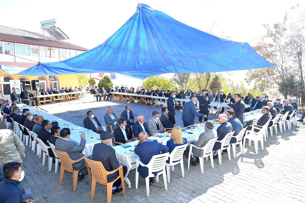 Başkan Gürkan Pütürge Gündeğer Mahallesini ziyaret etti
