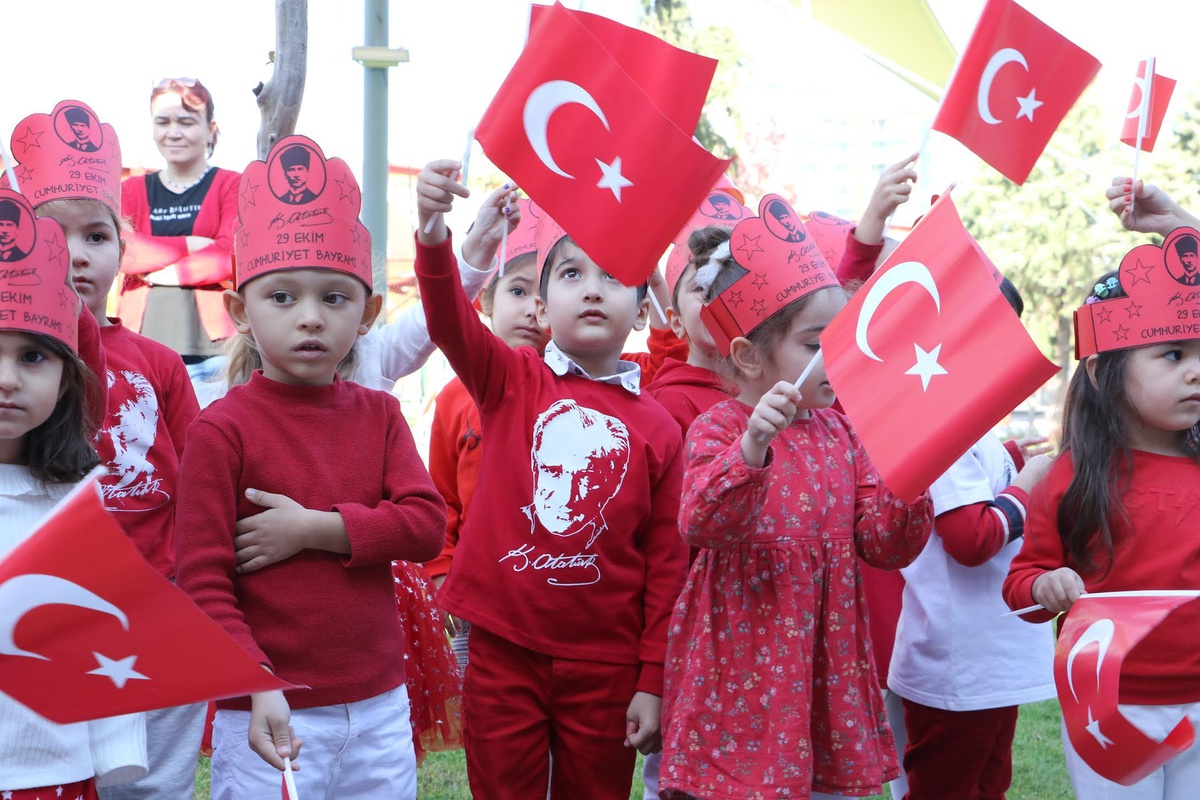 Minikler, Cumhuriyet Bayramını coşkuyla kutladı