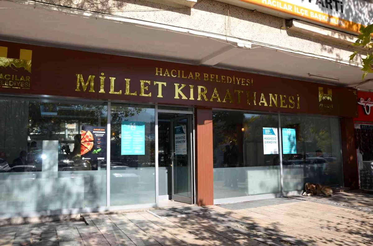 Hacılar Millet Kıraathanesi misafirlerini ağırlıyor
