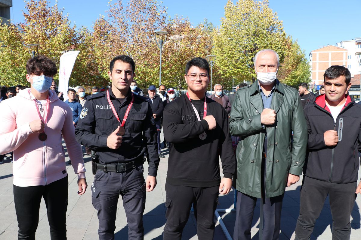 Havza\'da bilek güreşi turnuvası düzenlendi