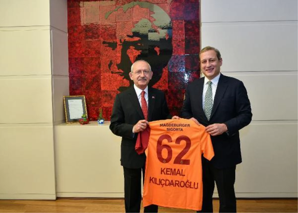Kılıçdaroğlu, Galatasaray Spor Kulübü Başkanı Burak Elmas\'ı kabul etti