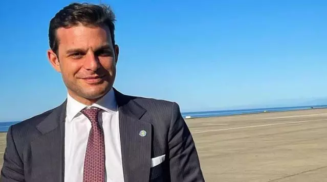 Aynı yerden fotoğraf paylaştılar! Mehmet Aslan ve Simge Sütşurup yeni bir aşka yelken mi açtı? Aynı yerden fotoğraf paylaştılar! Mehmet Aslan ve Simge Sütşurup yeni bir aşka yelken mi açtı?