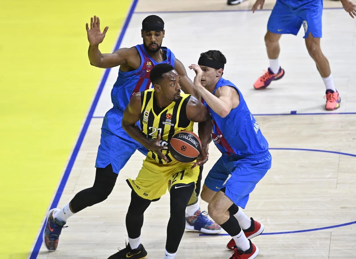 THY EuroLeague: Fenerbahçe: 74 - Barcelona: 76