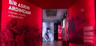 Türkiye İş Bankası Müzesi'nin yeni sergisi 'Bir Asrın Ardından' oldu