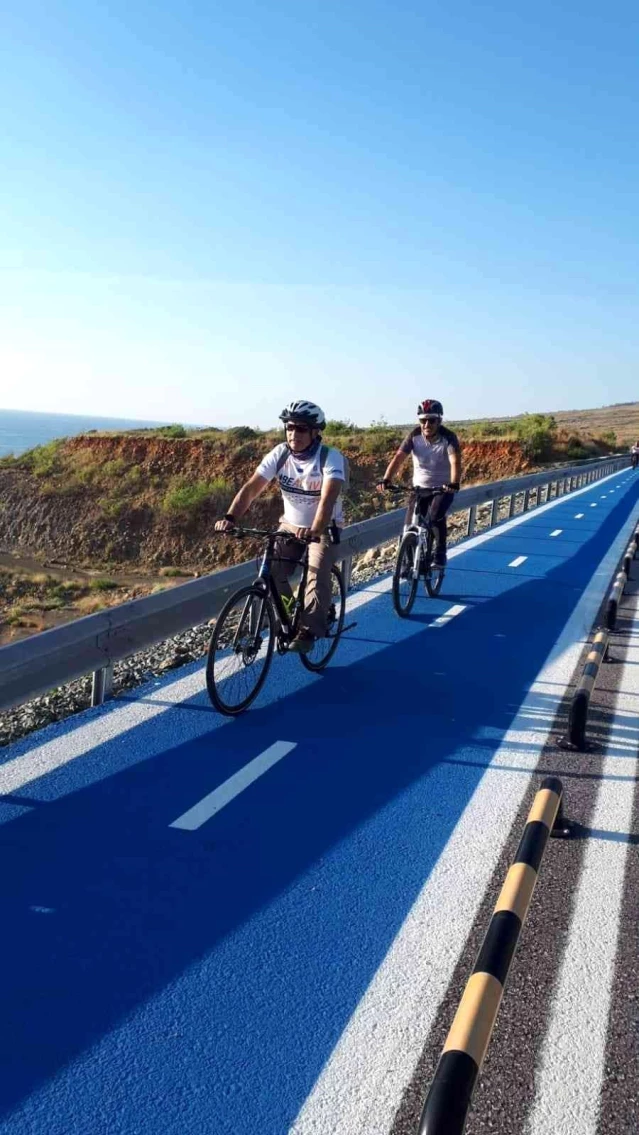 Vali davet etti, onlar en uzun parkurda pedal çevirdi