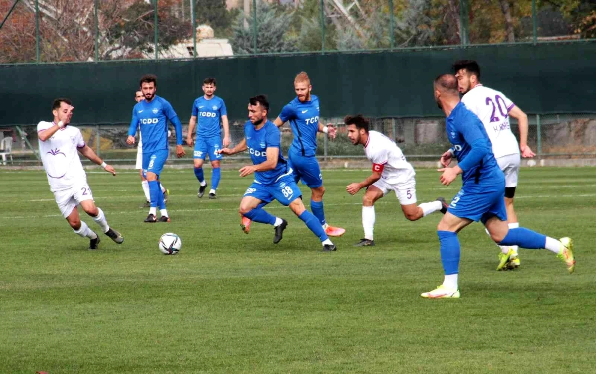 Ziraat Türkiye Kupası: Ankara Demirspor: 2 Yomraspor: 1
