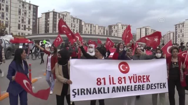 81 ilden gelen kadınlardan terör mağduru ailelere destek yürüyüşü