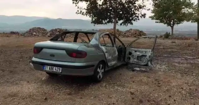 Ailesini ziyarete gelen asker yanan araçtan yara almadan kurtuldu