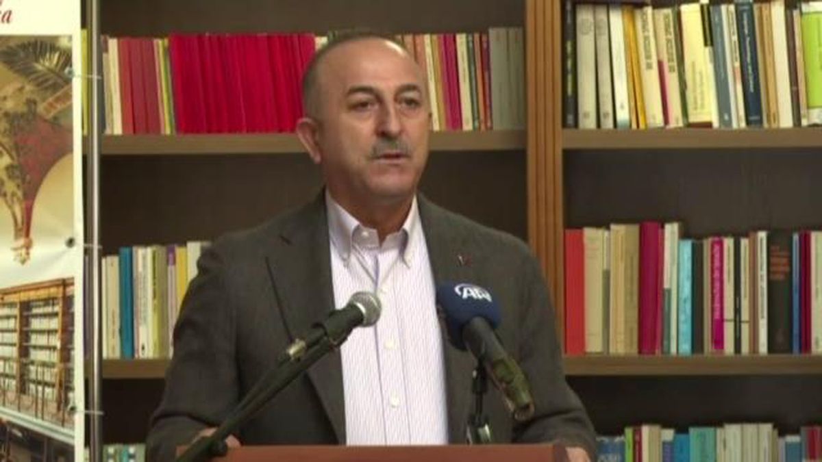 Bakan Çavuşoğlu: "Yunanistan Dışişleri Bakanı hala çocuk gibi ağlayıp duruyor"