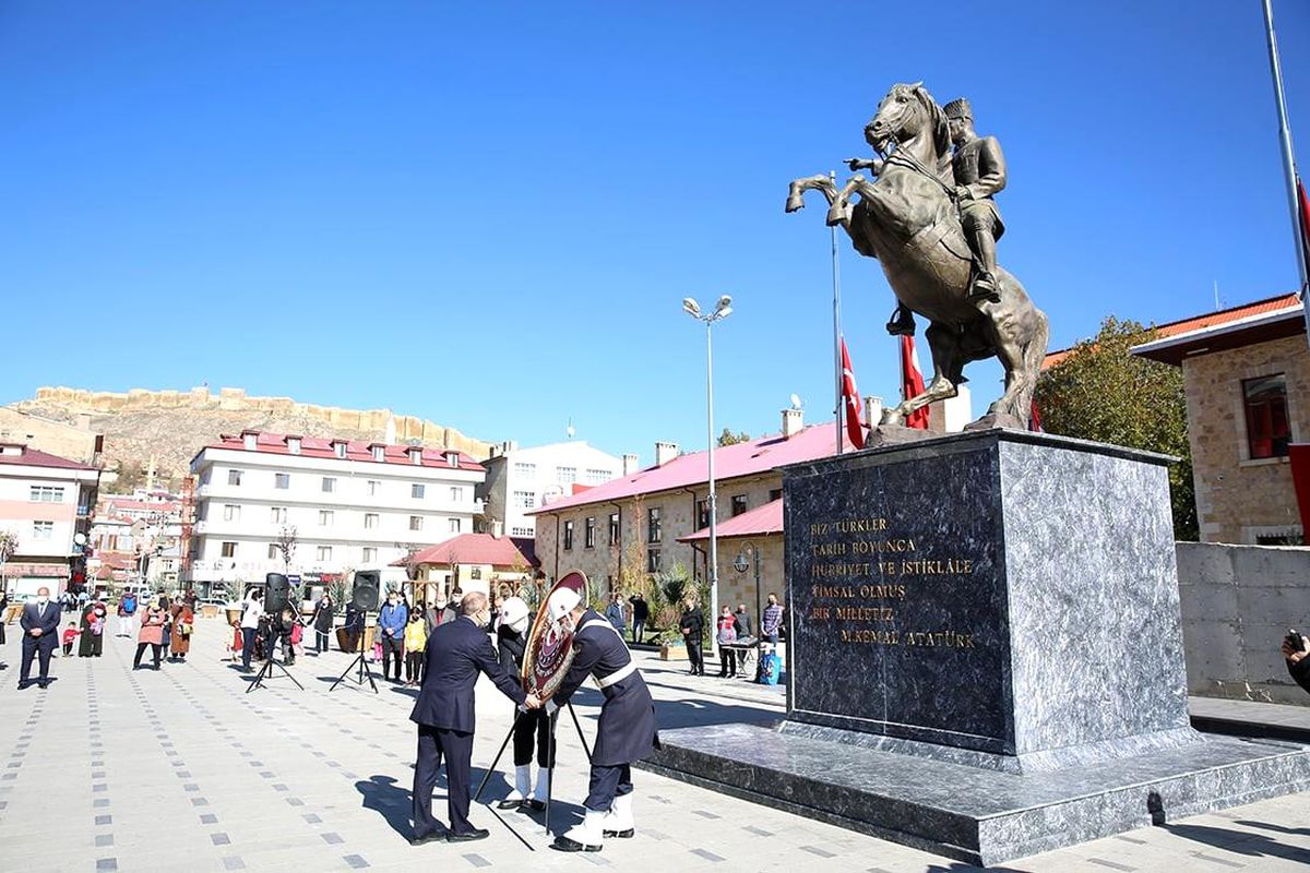 Bayburt\'ta 29 Ekim kutlamaları başladı
