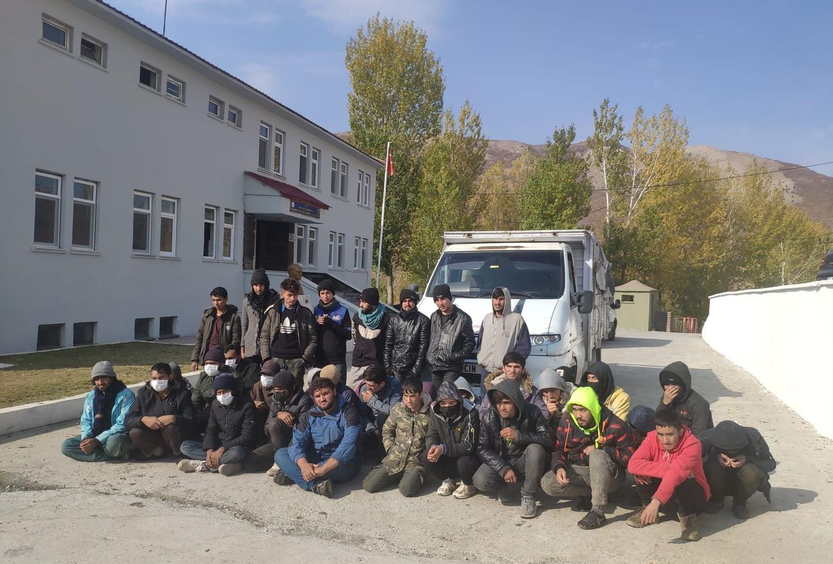 Bitlis\'te 38 düzensiz göçmen yakalandı