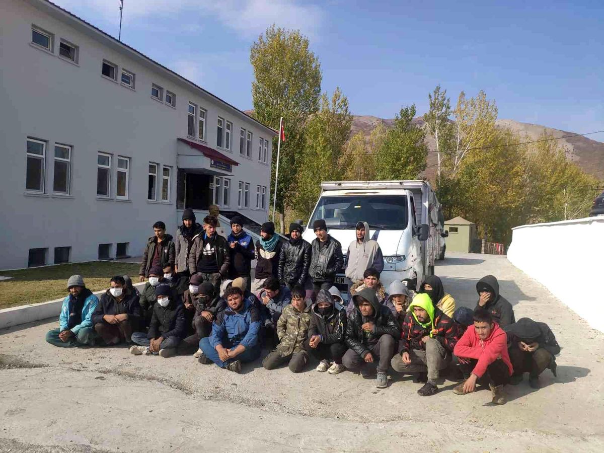 Bitlis\'te 38 göçmen yakalandı