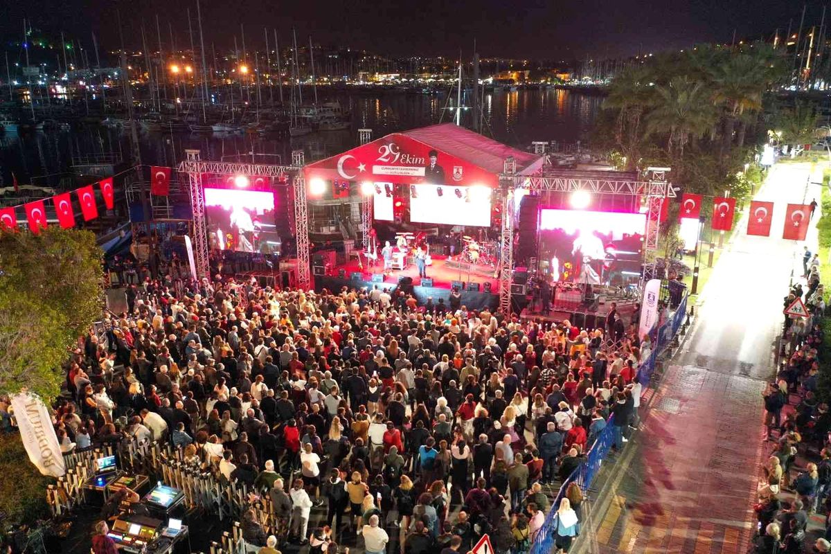 Bodrum\'da Cumhuriyet coşkusu Moğollar ile başladı