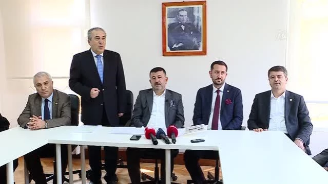 CHP Genel Başkan Yardımcısı Ağbaba, Sosyal Demokrasi Derneği'ni ziyaret etti