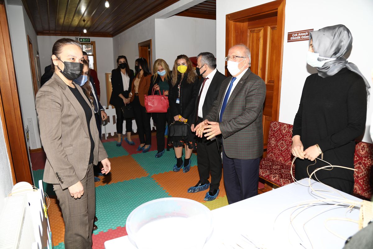 Çubuk\'ta dezavantajlı kadınlar tarafından üretilen ürünler incelendi