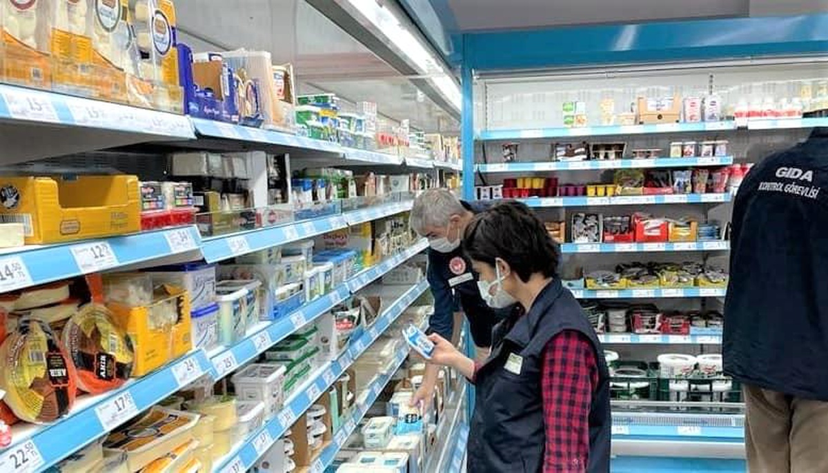 Gıda işletmeleri ve marketler denetlendi