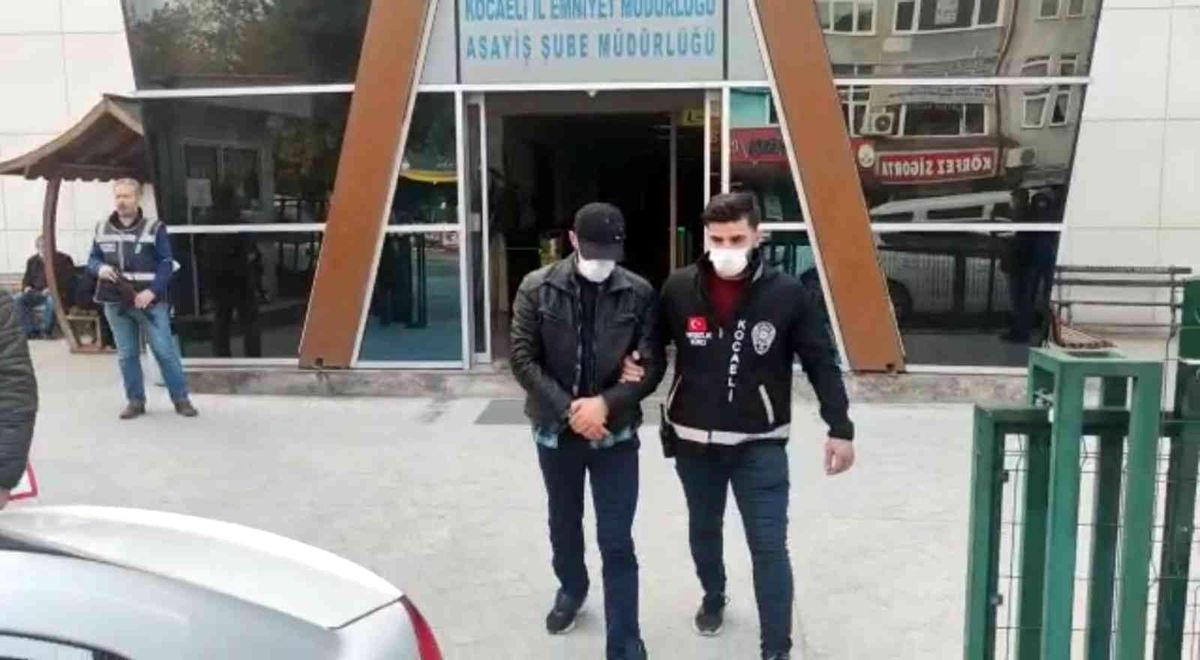 Girdiği evden önce anahtarı sonra otomobili çaldı