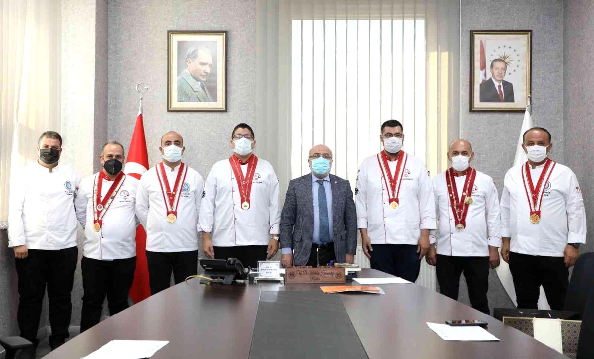 Kayseri Gastronomi ve Mutfak Sanatları Derneği\'nden KAYÜ Rektörüne Ziyaret