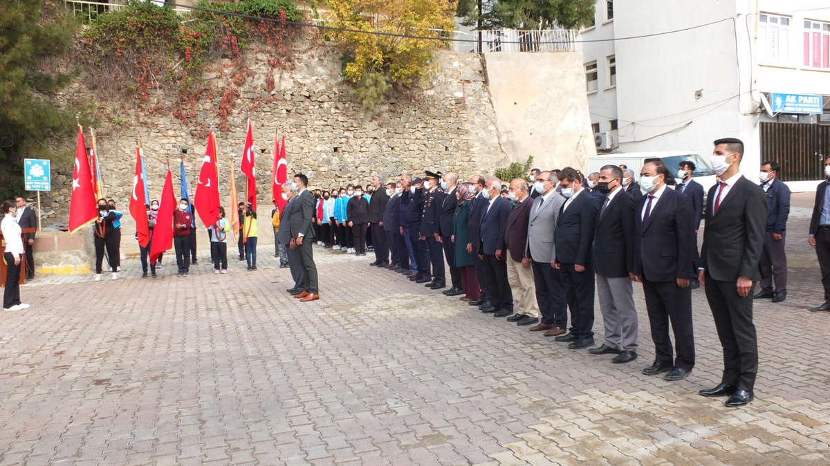Keban\'da 29 Ekim Cumhuriyet Bayramı kutlanıyor