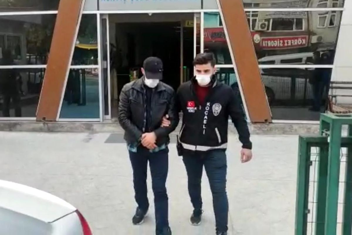 Kocaeli\'de evin önündeki cipi çalan şüpheli yakalandı