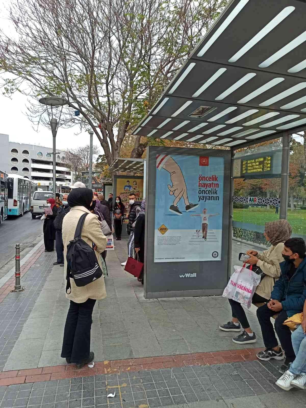 Son dakika 3. sayfa: Konya emniyeti reklam panolarıyla trafik kazalarına dikkat çekiyor
