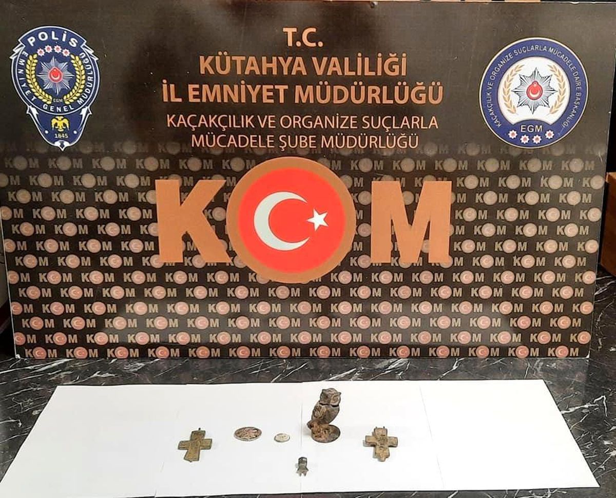 Kütahya\'da 5 parça tarihi eser ele geçirildi