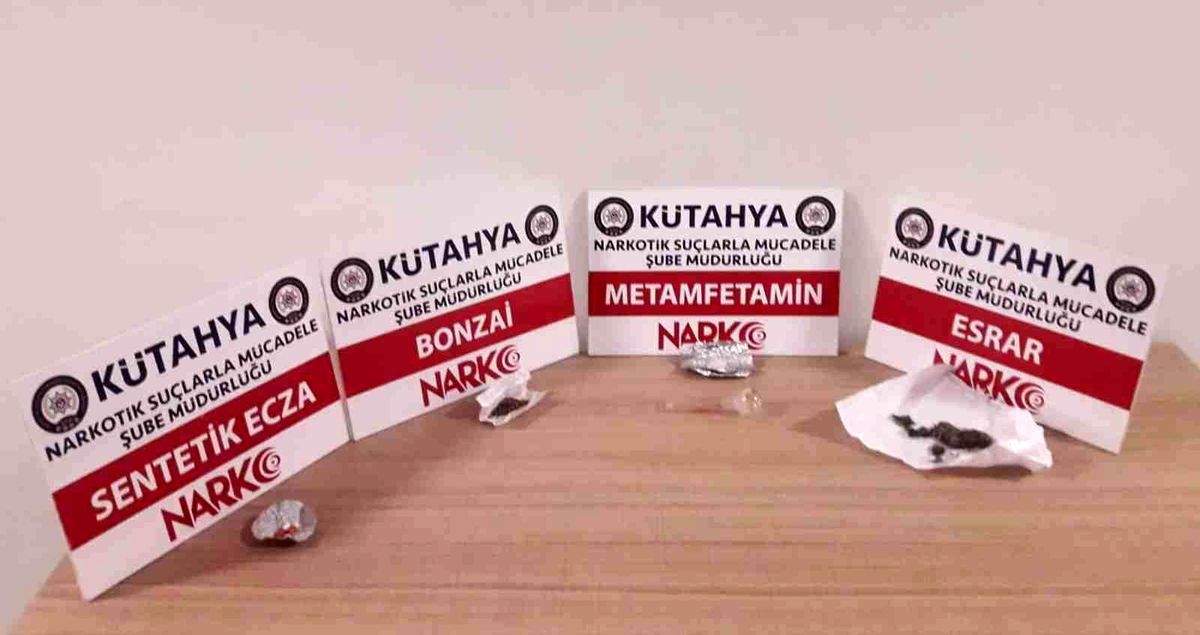 Kütahya\'da bekçilerin şüphelendiği 3 kişide uyuşturucu çıktı
