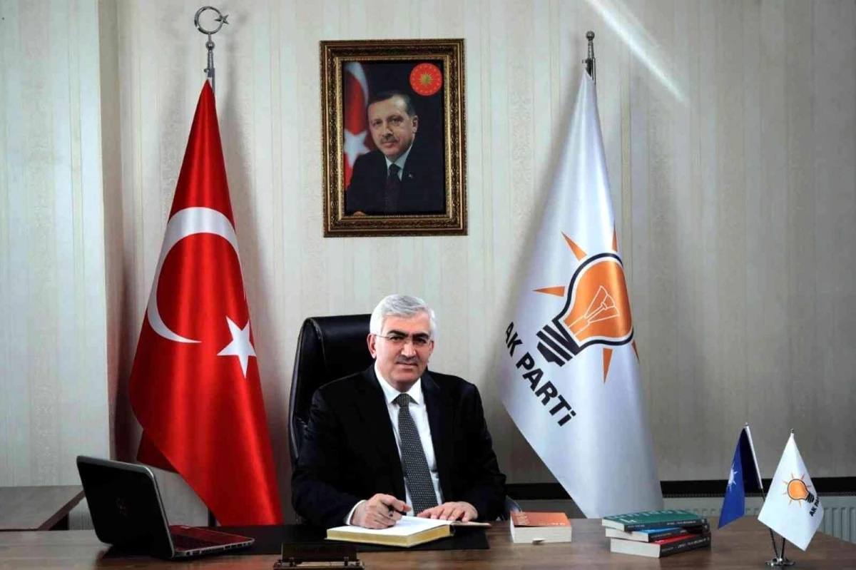 AK Parti Erzurum İl Başkanı Öz, 29 Ekim Cumhuriyet Bayramı\'nı kutladı
