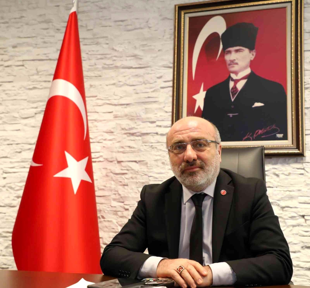 Son dakika yerel: Rektör Karamustafa: "Cumhuriyet, Türk Milleti için en büyük kazanımlardan biridir"