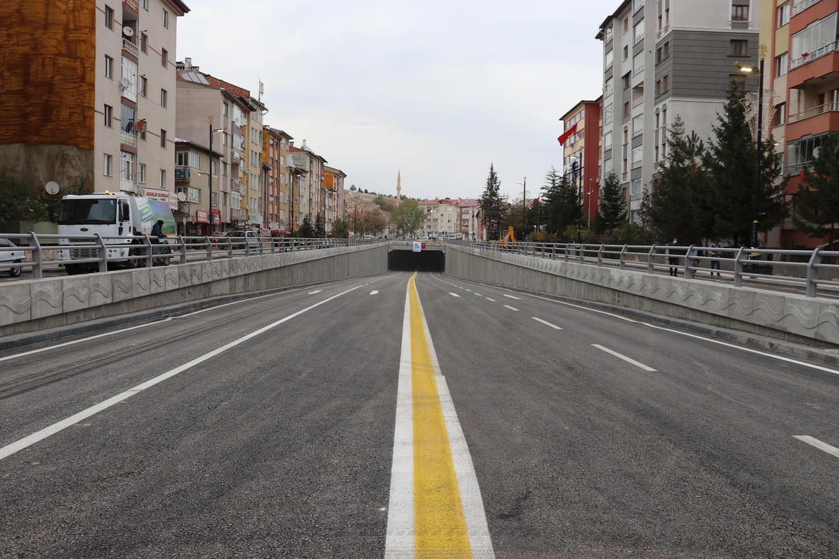 Sivas\'ta yapımı tamamlanan İstiklal alt geçidi açıldı